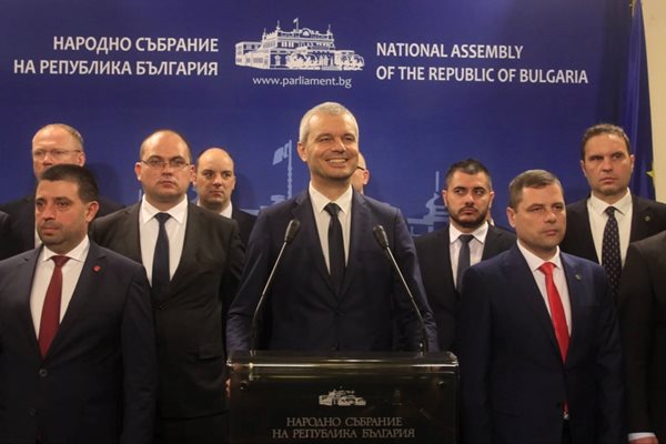  „Възраждане“ все още мисли кой ще подкрепи в София