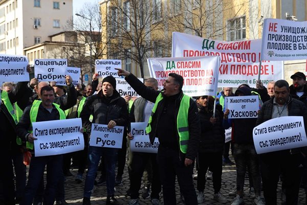 Ден 4: Протестите на земеделците продължават