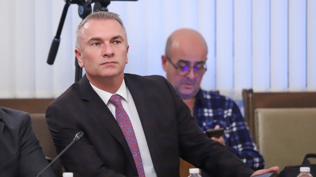  ДПС изключи още един депутат от групата си