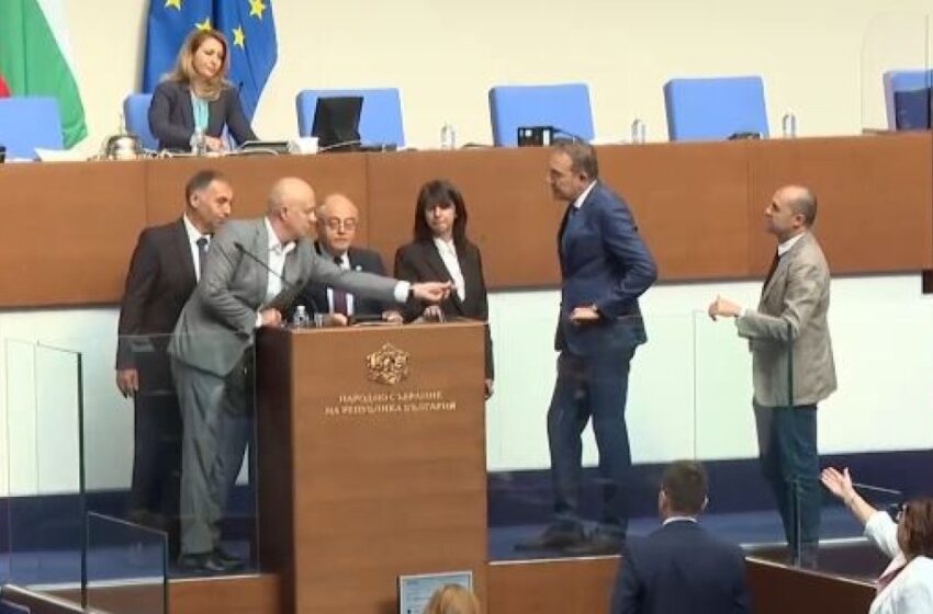  Скандал в НС! Депутатите бяха близо до сбиване