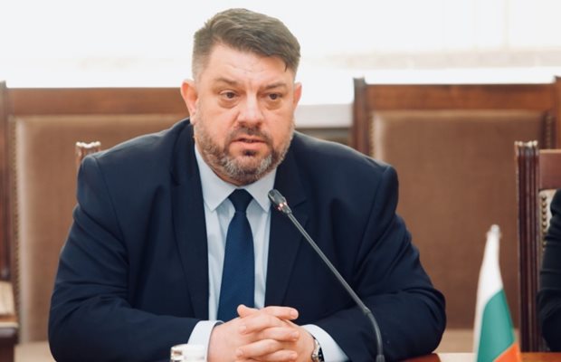  Зафиров: Няма Пеевски в листите на лявото обединение