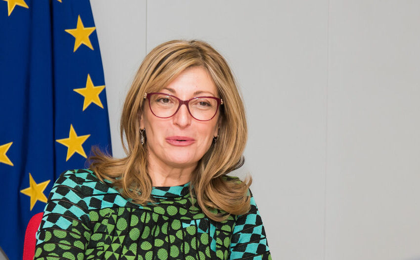  Екатерина Захариева вече не е депутат