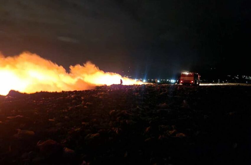  Пожар пламна в делото за отпадъци в Цалапица
