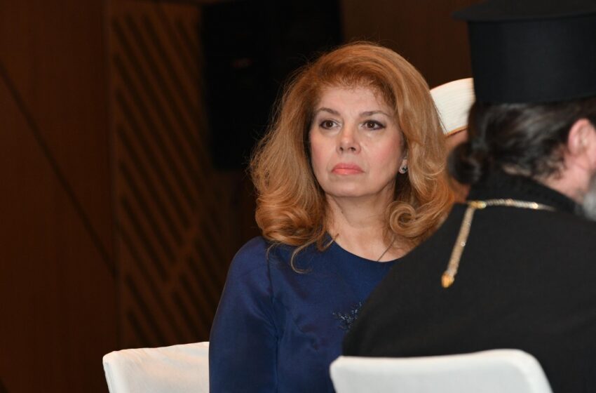  Йотова: Топката е институциите, те трябва да дадат отговори на всички нас
