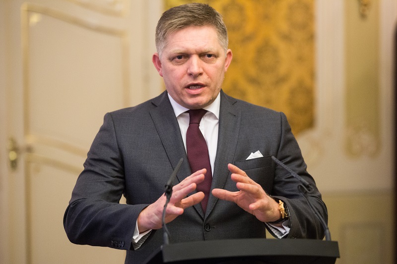 Фицо: Словакия ще блокира присъединяването на Украйна към НАТО
