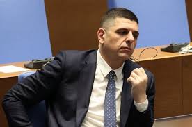 „Демократична България“ няма да подкрепи изключването на Божанков и Лорер