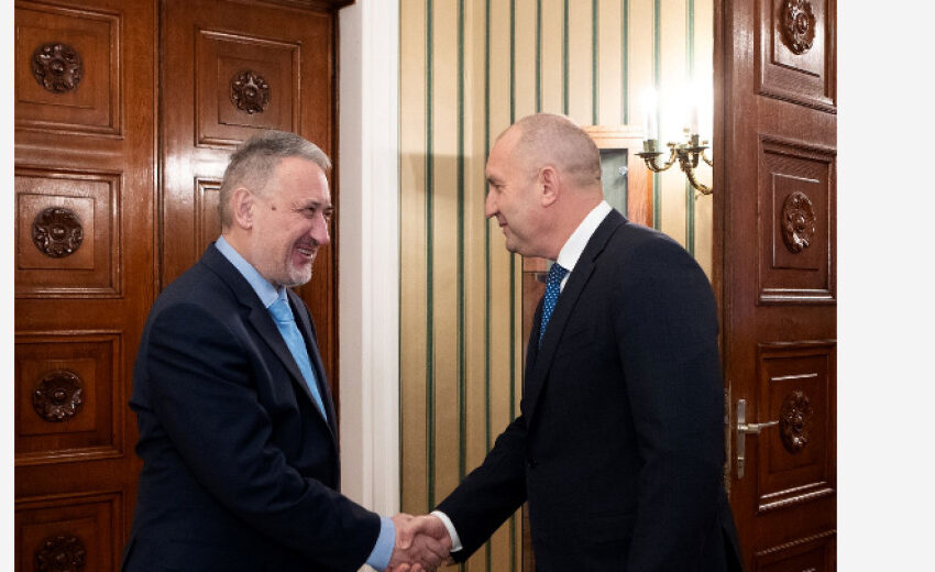  Президентът Радев се срещна с бившия министър-председател на РСМ Любчо Георгиевски
