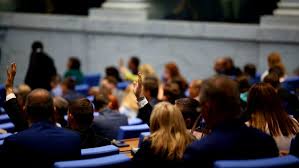  Парламентът реши да се създаде временна комисия за проверка на факти и обстоятелства относно огнищата на чума и на шарка по животните