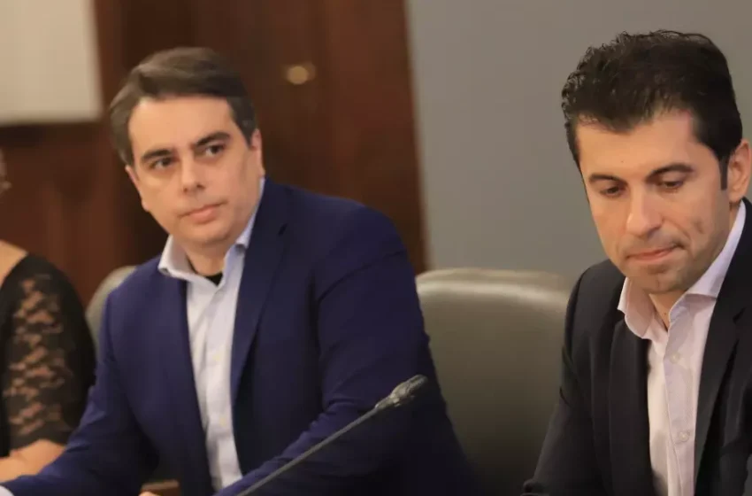  „Продължаваме промяната“ внесоха законопроект за промени в Изборния кодекс