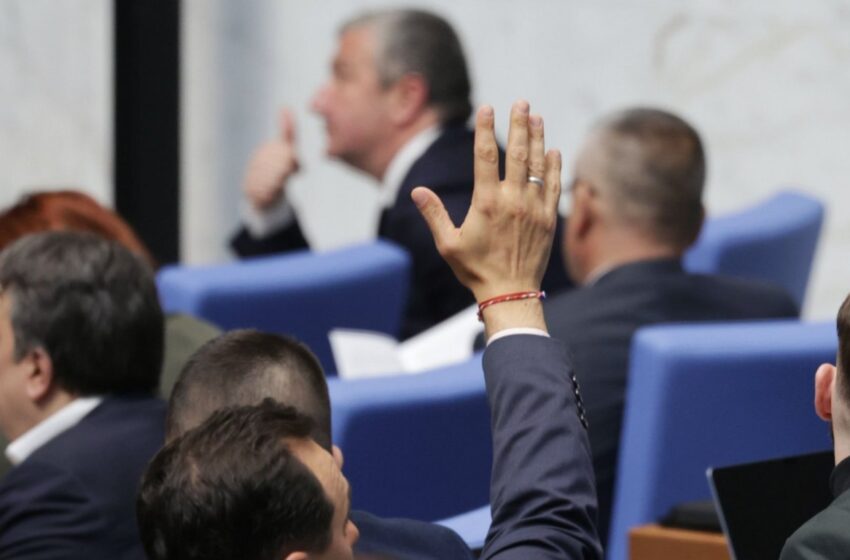  Бюджет 2025 бе приет на среднощно заседание