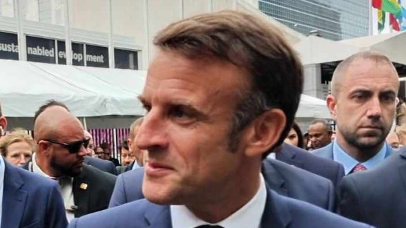  Макрон: Ако някой си играе на Трета световна война, това е Путин