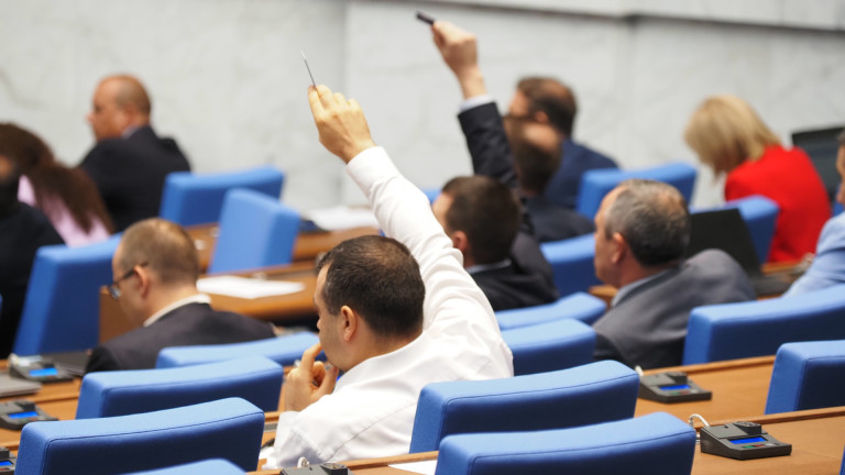  Партията на Доган губи позиции не само във властта, но и по места