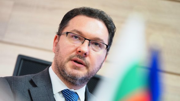 „Продължаваме Промяната“ ще иска оставката на Даниел Митов