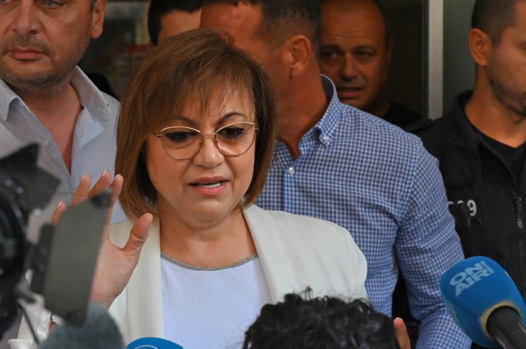  Официално: Корнелия Нинова учреди нова партия