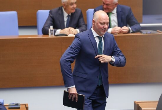  Кабинетът „Желязков“ прие промени в Закона за движение по пътищата, вижте и всички решения от днес