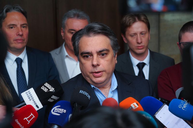  Асен Василев: С влизането в еврозоната може да има скок в цените на имотите