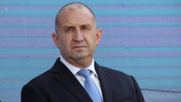 Радев: Цените растат извън логиката на всякаква икономическа рамка