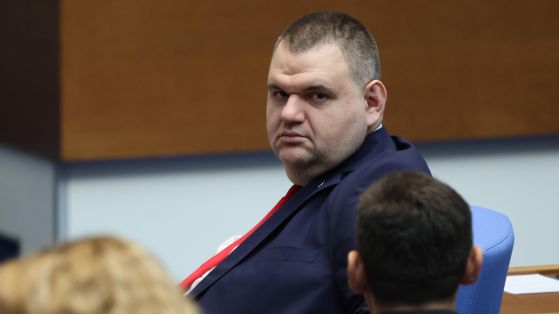 Пеевски нареди на митниците, НАП, КЗК и ДАНС да проверят Лукойл за “предполагаем картел“
