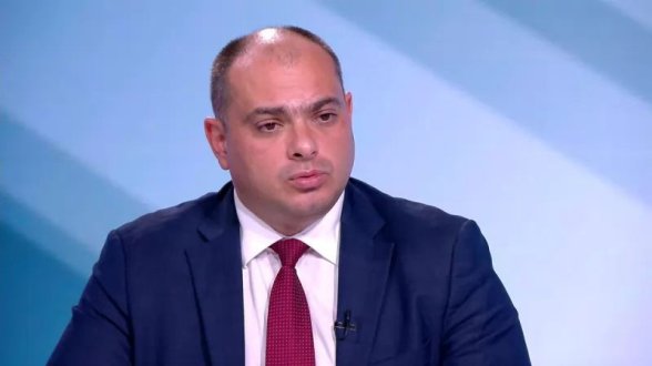  Зам.-шефът на МВР: Полицай е пребит като куче, а ме питате дали е ходил два пъти с линейката