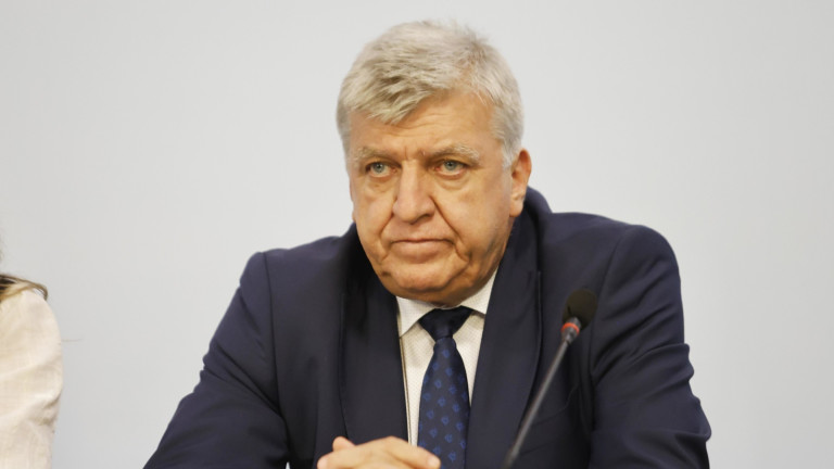  Министър Манол Генов: Водната криза в Плевен се решава с работа, а не с лозунги