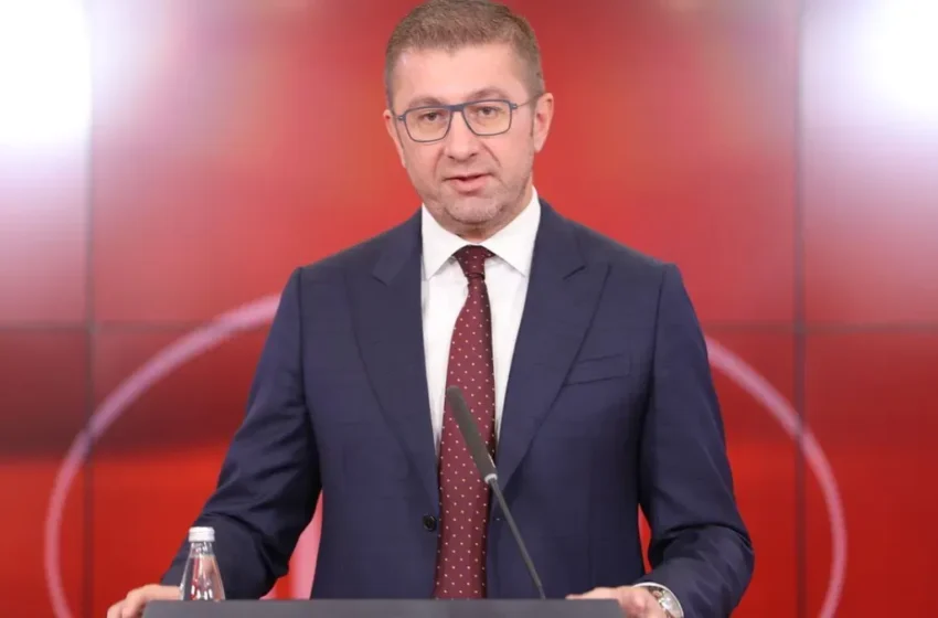  Северномакедонският премиер поиска „ОМО Илинден“ да има представител в българското правителство
