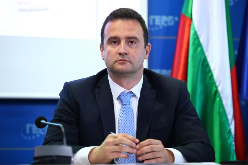  Енергийният министър: Имаме гарантирани количества годива до края на годината