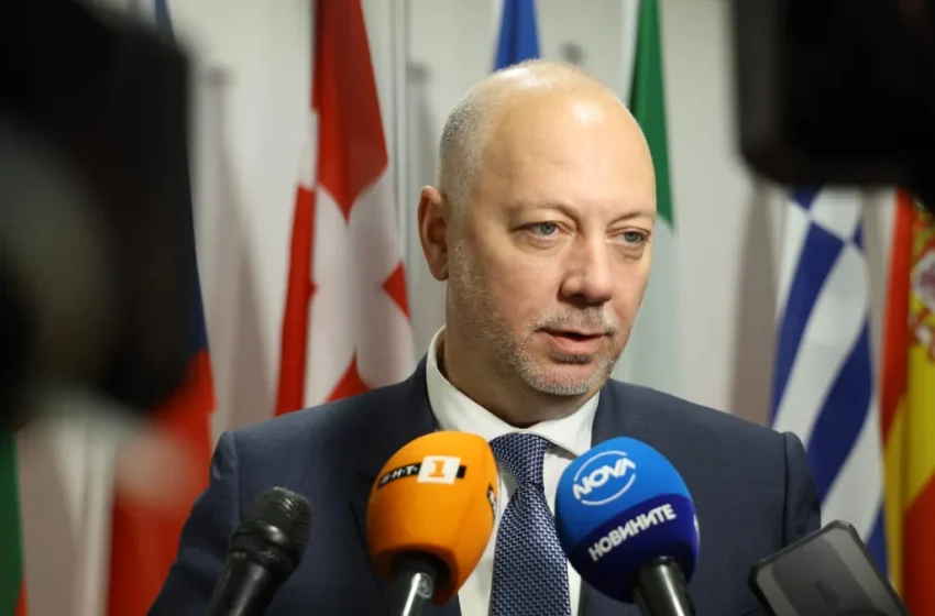  Желязков: България подкрепя създаването на европейска „стена срещу дронове“
