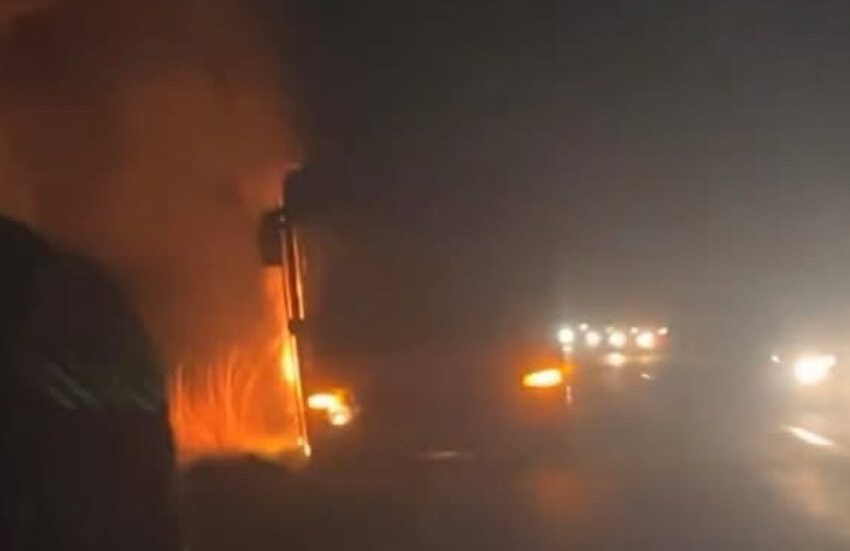  Ужас! Автобус се запали на пътя Айтос – Бургас