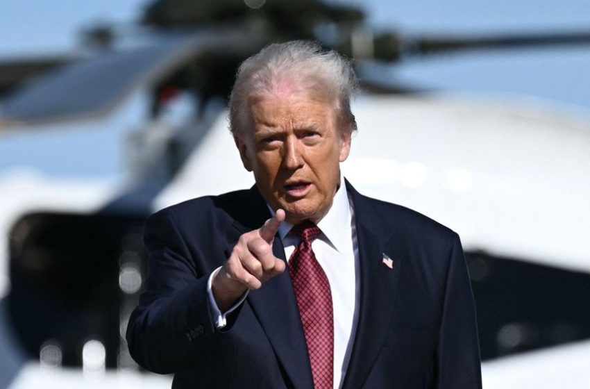  Тръмп сложи край на бюджетната парализа на САЩ, направи го с подписването на закон