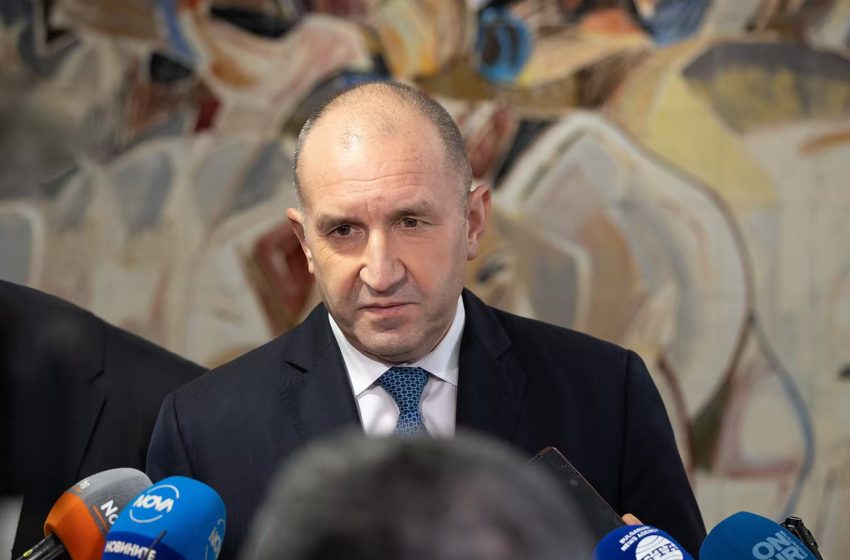  Пореден кръг на консултациите при Радев: Ред е на АПС и МЕЧ днес