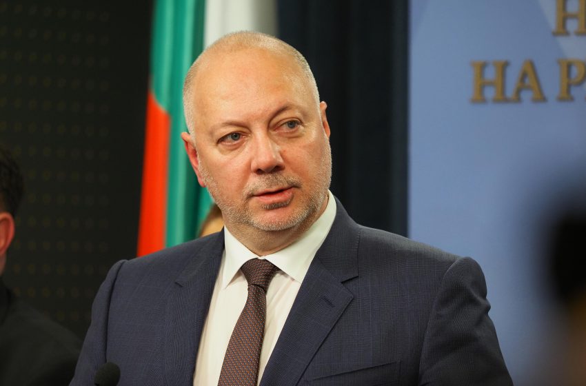  Очаква се оставката на кабинета „Желязков“ да бъде гласувана днес от Народното събрание
