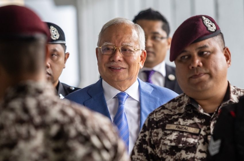  Шок за бившия премиер на Малайзия Наджиб Разак, осъдиха го на 15 години затвор