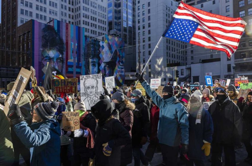  Хиляди протестираха в Минеаполис срещу имиграционните служби