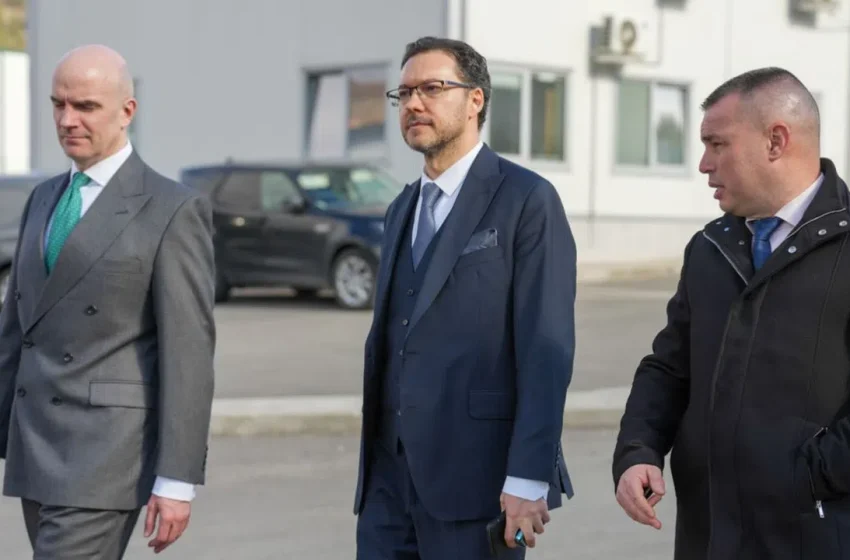  Намериха Митов – хвали се с границата на британския посланик