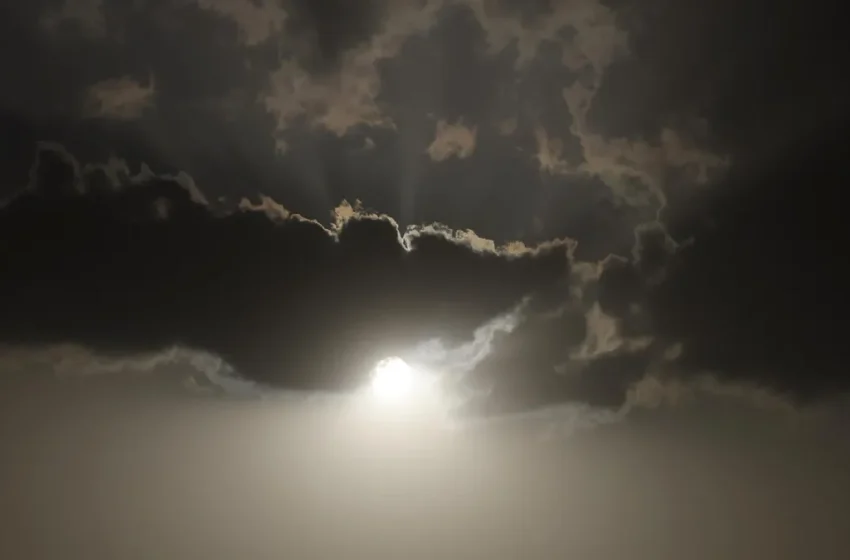  Облаци и дъжд в първия ден от седмицата