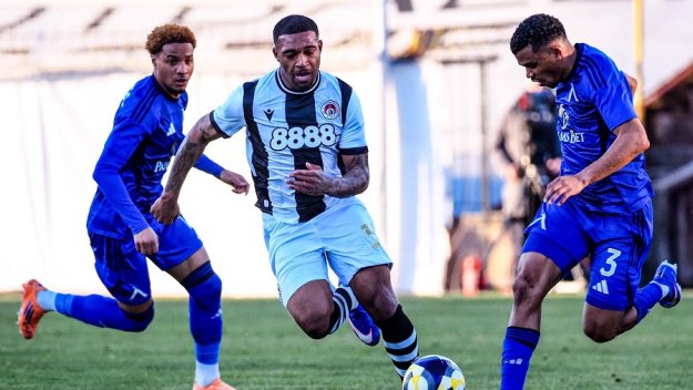  Бешикташ с офанзива за звездата на Левски