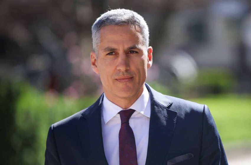  ВАС отказа да спре делото за освобождаването на Гюров от БНБ