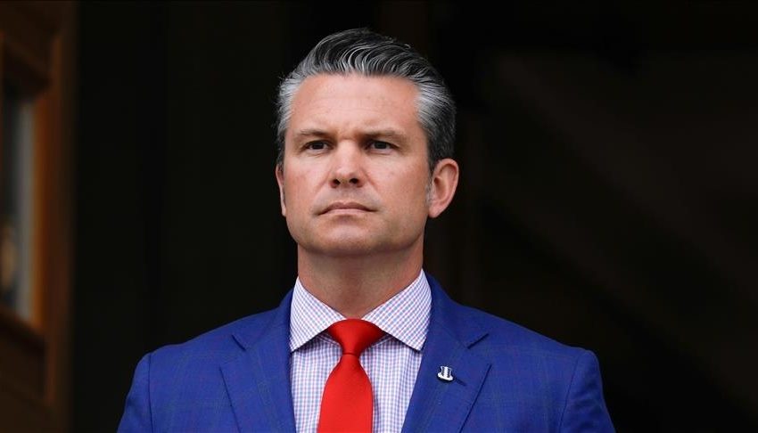  Шефът на Пентагона към Европа: Спрете с помпозните конференции и помогнете за Ормузкия проток!