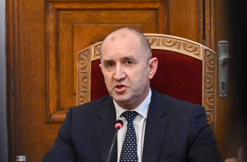  Премиерът се срещна с бизнеса, синдикатите и регулаторите и обяви: Държавата няма да се меси в определянето на цените